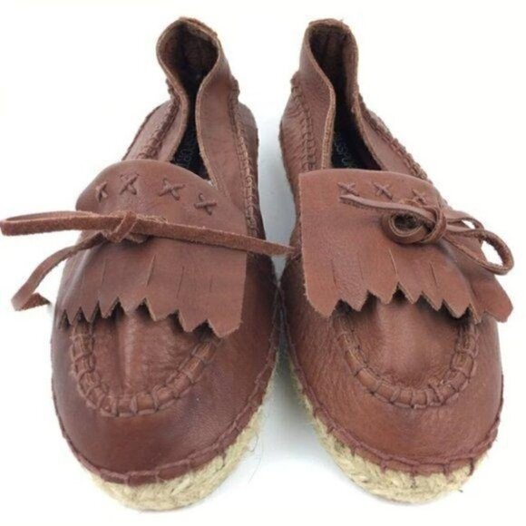 New Passports Flats Sz 7 Gil Brown Leather Kilted - Picture 8 of 8